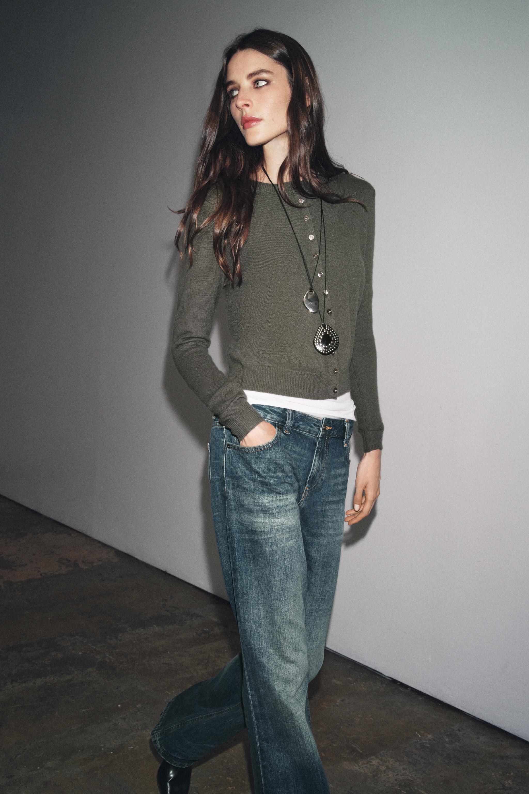 100% CASHMERE BUTTON CARDIGAN